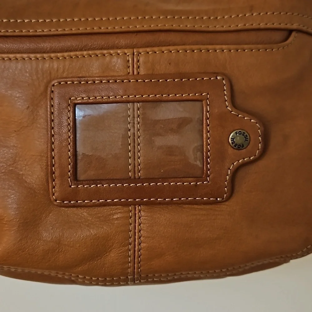 VTG FOSSIL 1980s Camel Leather Shoulder Bag